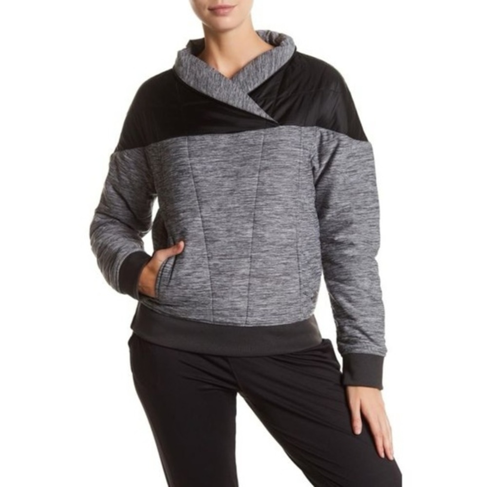 The North Face Pseudio pullover puffy jacket in gray and black